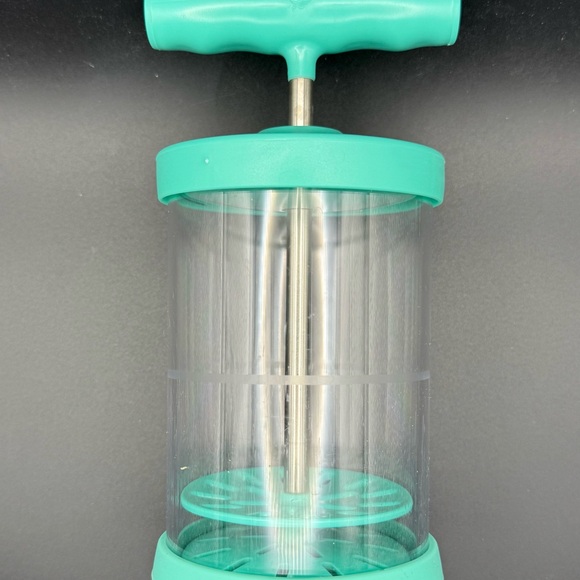 Pampered Chef Whipped Cream Maker EUC - Picture 2 of 12